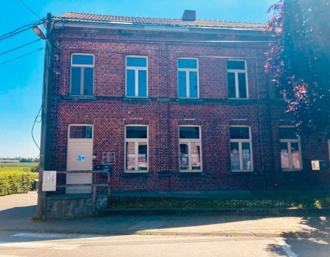 Façade de la bibliothèque de Mourcourt