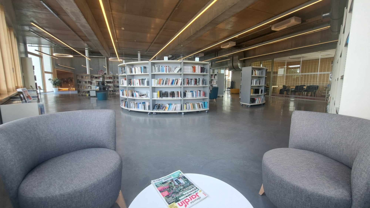 Photo intérieur Bibliothèque de Dour centre Athéna