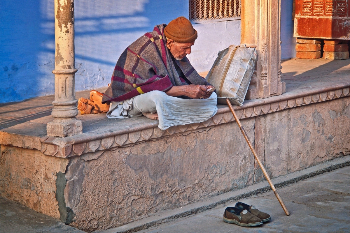 old-man-1145469_1920.jpg